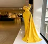 Bright Yellow One Shoulder Evening Dresses Appliques Sleeveless Prom Dresses Custom Made Side Split Sweep Train Floor Length Robe 2564956