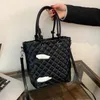 Borsa vintage di qualità stile inizio primavera Borsa elegante alla moda di strada Borse a tracolla singole semplici con rombo per tutti gli abbinamenti