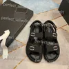 Designer Sandal for Women Platform Sandaler Sandale Slides skor tjock botten Summer Flat Heel Hook Loop Casual Beach Buckle äkta läder högt