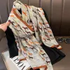 Primavera di Design di Lusso Cavallo Grande Sciarpa di Seta Delle Donne Morbido Scialle di Raso Bufanda Foulard Hijab Femminile Della Spiaggia di Estate Avvolge Fascia