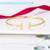 2024 Diseñador de marca de lujo Pulseras de joyería Pulsera femenina abierta doble Estrella Mismo hogar Anillo de diamante ligero simple