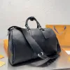 Het designer duffle väska män kvinnor handväska mode crossbody rese väska stora shoppingväskor påsar reser på affärsrörelse toppkvalitet