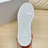 2024 Nouvelles baskets de mode de luxe pour femmes 24ss Run série logo de la marque imprimé cuir à grain souple respirant maille cuir patchwork grande semelle petites chaussures de sport blanches