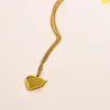 Kvinnor design halsband faux läder 18k guld pläterad rostfritt stål halsband choker kedja brev hänge europe Amerika mode w264n
