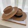 Chapeau de paille tissé à la main pour femmes, pare-soleil de plage, vintage britannique, haut plat, panama, chapeaux de soleil en raphia MAXSITI U 240309