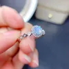 Bagues de cluster petit tempérament pour petite amie 925 argent naturel bleu clair de lune dame bague en verre qualité est bonne