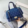 Shop Factory بالجملة كبيرة السعة الكبيرة العطر Lingge Bag Bag Womens Messenger كبير الجينز الجديد سفر حقيبة يد واحدة