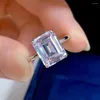 Pierścienie klastra 925 Sterling Srebrny Szmaragd Cut Stworzenie Moissanite Kamień Ślub W ślubie