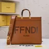 Top Tote Bags Luxury Designer Женские сумочки Тота с сумкой для покупки сумки сумки модные большие пляжные сумки путешествуют по перекрестке на плечах кошельки #black