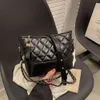 Boutique en gros d'usine cette année Sac à chaîne populaire pour sacs pour femmes Nouvelle tendance Printemps et été 2024 Texture haut de gamme Niche Diagonal Crossing Stray