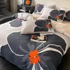 Yatak Setleri Siyah Yağlı Boya Stili Işık ve Lükstür Saf Pamuklu Basit Edebiyat Yorgan Çarşafından Yapılan Dört Parçalı Yatak