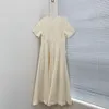 Robe évasée à fleurs en coton, industrie lourde, Production de découpe 3D, été 2024