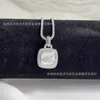 AA Designer Pendant Halsband Sweet Love Jade Dyman Diamond Pendant med Small Crowned Shell Necklace Dhep