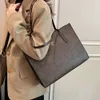 Bolsa de designer europeia e americana quente fábrica on-line atacado varejo moda coreana bolsa de grande capacidade feminina nova textura avançada bolsa de ombro