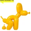 BAO GUANG TA Art Pooping Dog Escultura artística Artesanía de resina Globo abstracto Estatuilla de animal Estatua Decoración para el hogar Regalo de San Valentín R13185