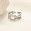 Bague de créateur de luxe plaqué or 18 carats pour femmes et hommes, bague avec lettres de styliste, bague de style élégant, bagues de mode, cadeau de fête de mariage, bijoux