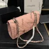 Dames klassieke dubbele flap koeienhuid roze gewatteerde tassen kaviaar lederen portemonnee goud/zilver metaal hardware gematelasseerde ketting crossbody schouder handtassen dagelijkse portemonnee 26cm