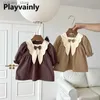 Mädchenkleider Koreanischer Stil Frühling Herbst Baby Mädchen Kleid Khaki/Kaffee Patchwork Umlegekragen Retro Prinzessin Kleider Säuglingskleidung E494Z L240311