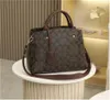 2024 الموضة مصمم كلاسيكي أزياء Crossbody Bag Designer Women Handbag Counter Counter Facs Luxurys Designers Handbag Leather Tote AQQ