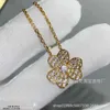 Colar V Trevo Colar Feminino com Pétalas de Diamante Cheio 18k Banhado a Rosa MiV Ouro de Alta Qualidade Grama da Sorte Corrente de Colar de Flor de Diamante Único