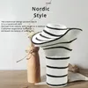 Минималистская скандинавская керамическая ваза дома мягкая украшение волны полосатой орнамент в стиле INS 240220