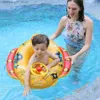 Sand Play Water Fun Baby Swimming Float med vattenpistoltillbehör Simring Uppblåsbara flytande roliga leksaker Simstolbåt för 3-6Y L240312