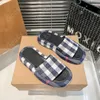 Vintage drukowanie Tartan Bur Slipper Sandał Sandałowe buty gumowe slajd luksusowy projektant slower