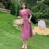 Festklänningar gkyocq puff kort ärm koreansk v hals elegant hög midja ropa mujer polka dot slim sexig femme robe kvinnokläder