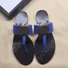 Sandali infradito in vera pelle Scarpe casual sandali piatti moda pantofole Logo in metallo lusso Designer Piscina da spiaggia Mulo Scivolo donna uomo Viaggi estivi Ciabatte da spiaggia