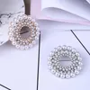 Broşlar Rhinestone Kristal Gümüş Renk Çiçeği Kadınlar İçin Erkekler Düğün Gelin Partisi Yuvarlak Buket Broş Pimi Clear