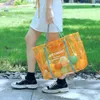 Trendig transparent väska för kvinnor 2024 NY Summer Jelly Shoulder PVC Waterproof Beach Large Capacity Tote 240312