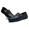 أحذية غير رسمية رجال خفيفة الوزن Zapatos de Hombre 2024 Mens Dress Fashion Style Platte Schoenen بالإضافة إلى الحجم