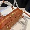 Süet Tote Çanta Tasarımcı Çanta Lüks Omuz Çantası Büyük Kapasiteli Alışveriş Seyahat Çantası Fermuar Kapatma Kezleri Çanta Yüksek Kaliteli Deri Crossbody Çanta Çanta