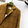 Kvinnors kostymer Blazers Designer 24 Early Spring Fashionable Colored Checkered Flip Collar Single Breasted Silhouette Suit Ypzn