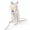 Современная настольная лампа из смолы с мышью, светодиодная настольная лампа с крысой, настольная лампа, детский подарок, декор комнаты, светодиодные ночники, вилка европейского стандарта, сидящая крыса C0930226i