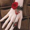 Bracelet de doigt en cristal perlé Vintage Halloween pour femmes Bracelet en dentelle Rose baroque avec bague de doigt charme bijoux à main de Vampire cadeau L24213