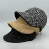 Bonés de bola moda feminina chapéu quente chapéus de inverno elegante lã forrada gorro com borda grossa para mulheres