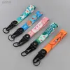 Nyckelringar lanyards söta anime saker tecknad dinosaurie handled nyckelring nyckel fobs lanyard taggar nyckelband nyckelväska hänge bil motorcykel tillbehör ld240312