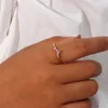 Anello aperto con corona in zirconi in acciaio inossidabile con gioielli di lusso semplice e alla moda