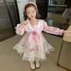 Vestidos da menina meninas saia 2024 nova moda bebê um ano de idade celebração e outono menina princesa primavera vestido infantil l240311