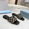 Pantofole Tessuto ricamato Slide Luxurys Designer infradito scarpa triangolo Slider Uomo Summe nero Sandale Prad scarpe con tacco falt moda Sandalo poolH240312