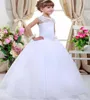 2016 Nouvelle Robe De Bal Blanche Ivoire Robes De Fille De Fleur Robes De Première Communion Pour Les Filles robes de comunion Princesse Dress6902272