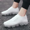 2021 Herrljuslöpskor Högkvalitativ snörning Lapa upp Walking Athletic Shoes For Men Sneakers Breattable Outdoor Sports Shoes Man L89