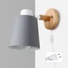 Vägglampa nordiskt modern enkel sängkreativ kreativ ljus lyx vardagsrum sovrum trappor balkong korridor barn röda