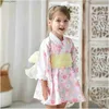 Robes de fille Baby Girl Rompers Style japonais Kawaii Filles Floral Print Kimono Robe pour enfants Costume Infant Yukata Asiatique Kimono Vêtements L240313