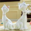 Maneki Neko Decor Home Cat Craft Dekoracja pokoju ceramiczna ornament porcelanowe zwierzęcy figurki Fortune Cat Creative Wedding Gifts3078