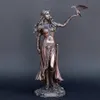 Objetos decorativos estatuetas estátuas de resina Morrigan a deusa celta da batalha com espada de corvo acabamento em bronze estátua 15 cm para Hom275j