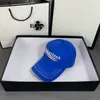 24ss Ball Caps Sports Designer casquette Cap Lovers Lo stesso stile con fori Lettere ricamate Pos da viaggio per donna Protezione solare per esterni