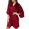 Vêtements de nuit pour femmes, imprimé de lettres à la mode, doux avec ceinture, kimono en satin de soie, sexy, peignoir d'été, chemise de nuit