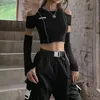 パッチワークブラックTシャツゴシックワンショルダースリーブY2Kクロップトップヒップホップテックウェア女性服TシャツグラフィックTシャツHARAJUKU 240228